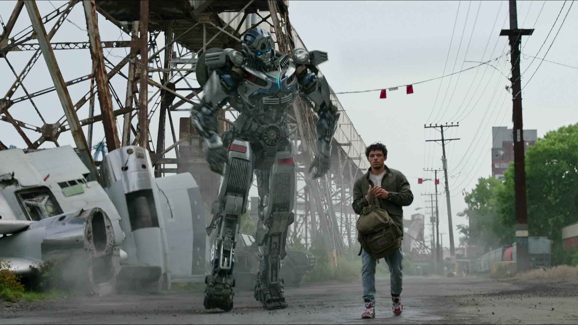 Ghienreview - Transformers Quai thu troi day